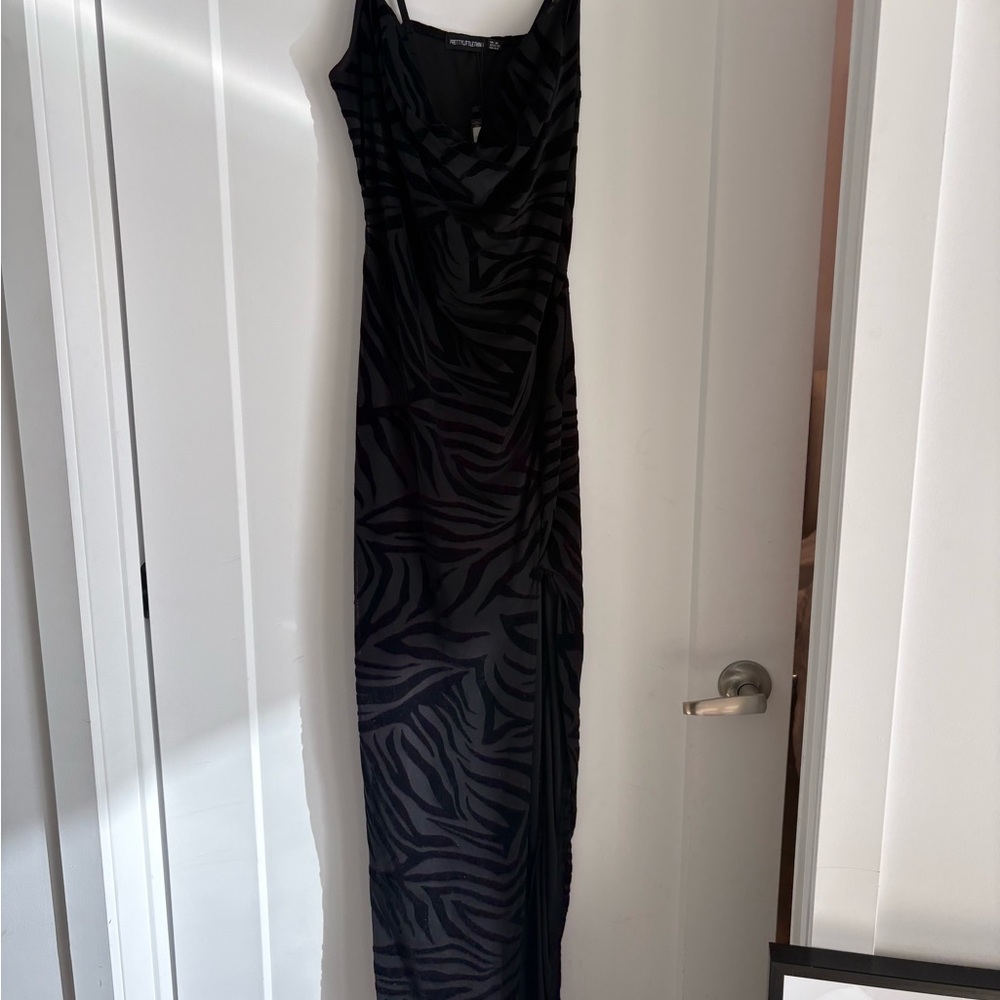 PrettyLittleThing Black Print Maxi Dress